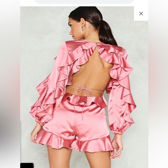 Nasty Girl cutout pink the old satin romper pink open back long sleeve size 8 - Picture 14 of 14